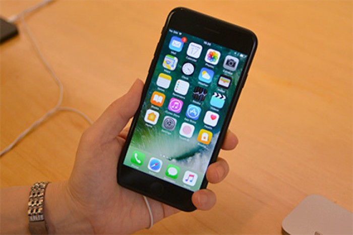 Apple выпустит красный iPhone 7