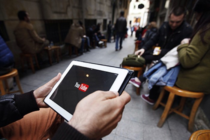Баг в YouTube лишил звездных блогеров подписчиков