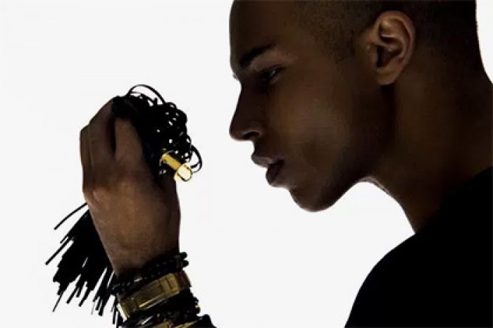 Balmain сосредоточился на золоте