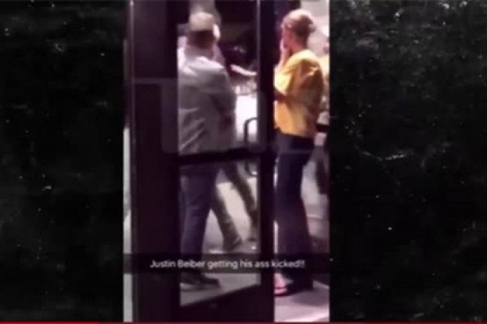 Бибер подрался с чернокожим в Кливленде