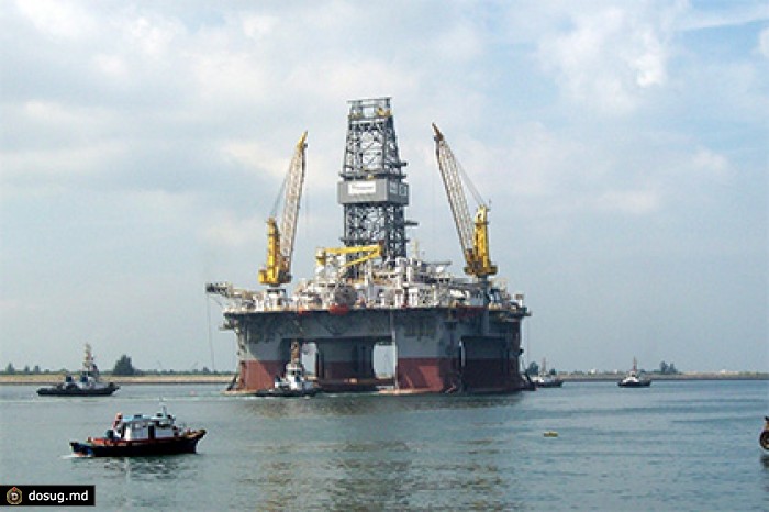 Более 15 стран согласились заморозить добычу нефти