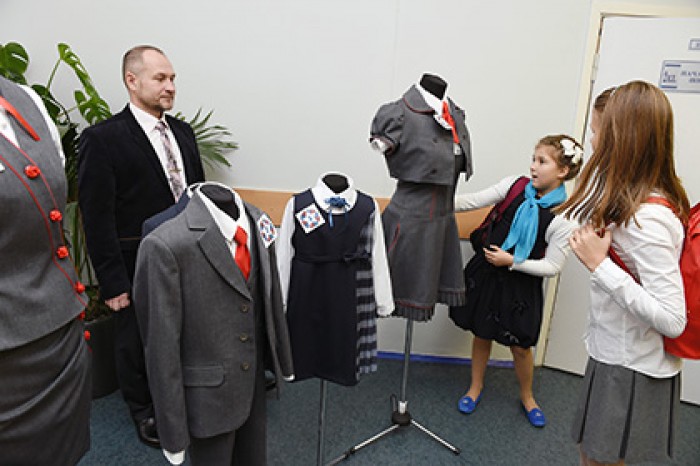 Большинство россиян поддержали введение дресс-кода в школах