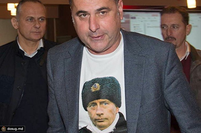 Божович надел на праздник «Црвены Звезды» футболку с Путиным