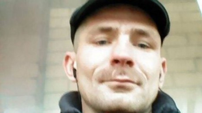 Британец перерезал себе горло в зале суда