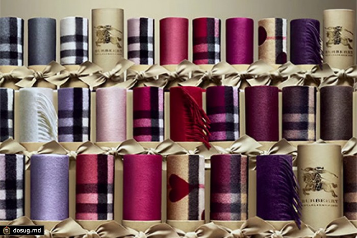 Burberry предложил клиентам самим создавать шарфы