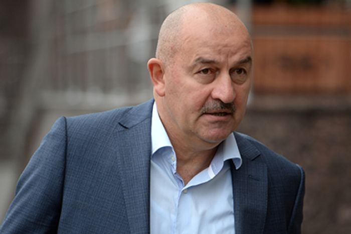 Черчесов пообещал работать в сборной России с достоинством и улыбкой