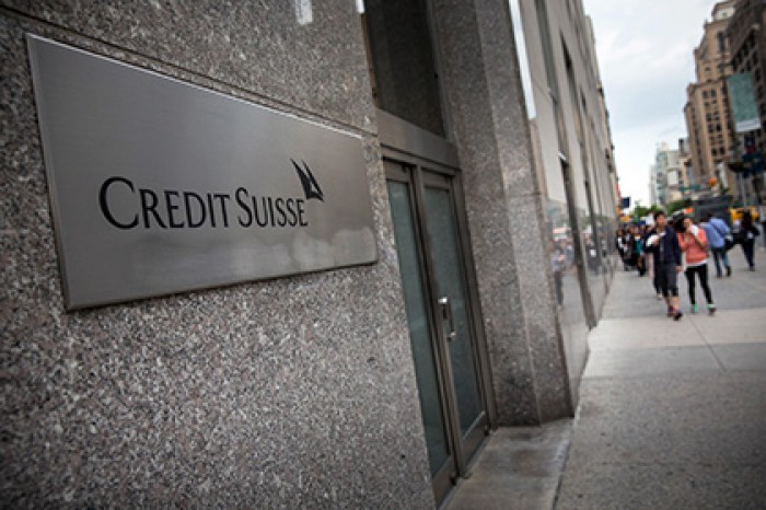 Credit Suisse прекратит обслуживание богачей в России