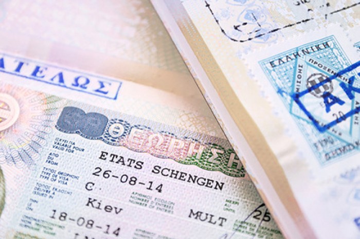 Десятки россиян на выходных не попали в Грецию из-за виз