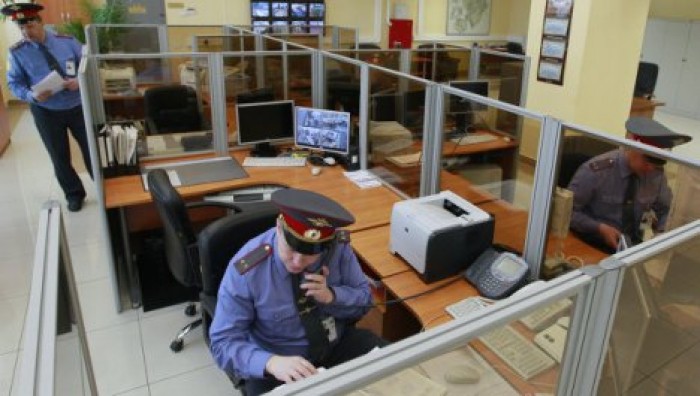 Два кассира избили покупателя в супермаркете Москвы