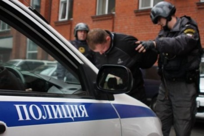 Двое мужчин обокрали магазины на 2,1 миллиона рублей за ночь