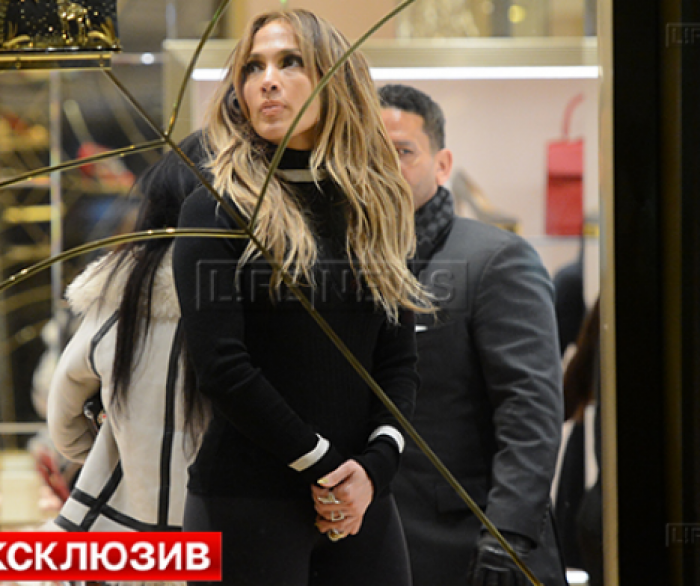 Дженнифер Лопес выступила на свадьбе сына московского миллиардера и пошла по магазинам