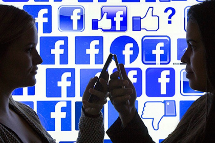 Facebook убедит пользователей чаще рассказывать о себе