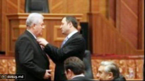 ДПМ обвиняет Филата в подписании секретного соглашения с Ворониным