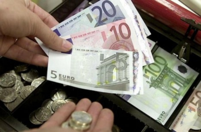 Финляндия начала эксперимент по выплате гражданам денег просто так