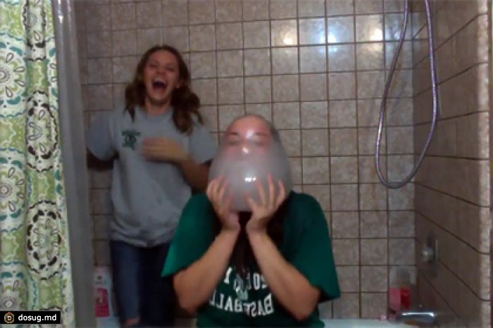 Флешмоб с презервативами пришел на смену Ice Bucket Challenge