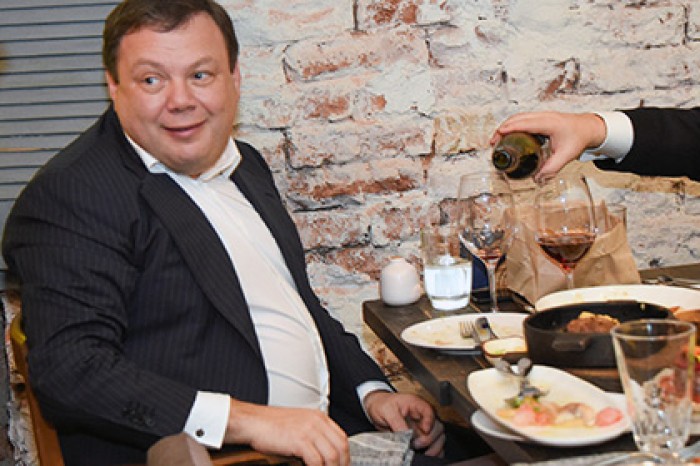 Forbes назвал богатейших холостяков России