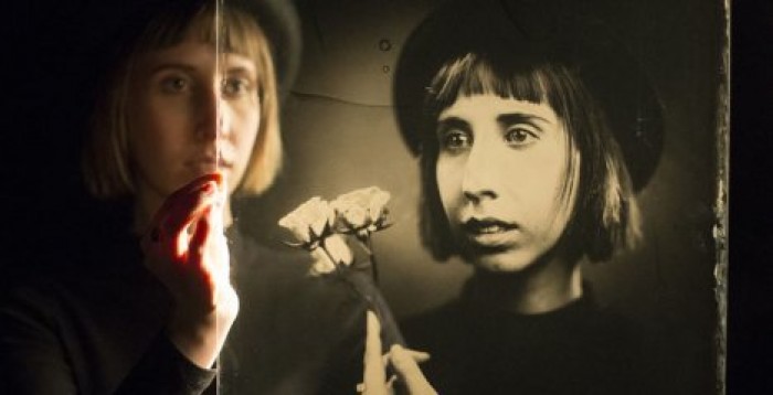 Фотограф сделал серию портретов на камеру возрастом 160 лет