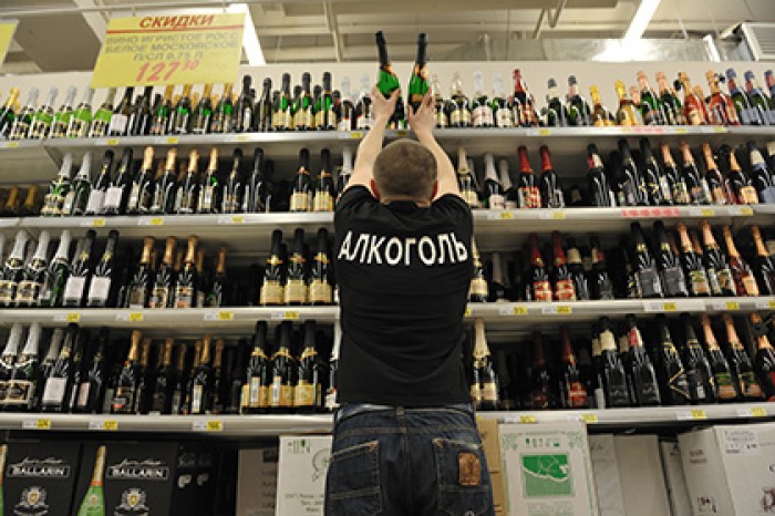 ФТС усомнилась в возможности перебоев с поставками импортного алкоголя
