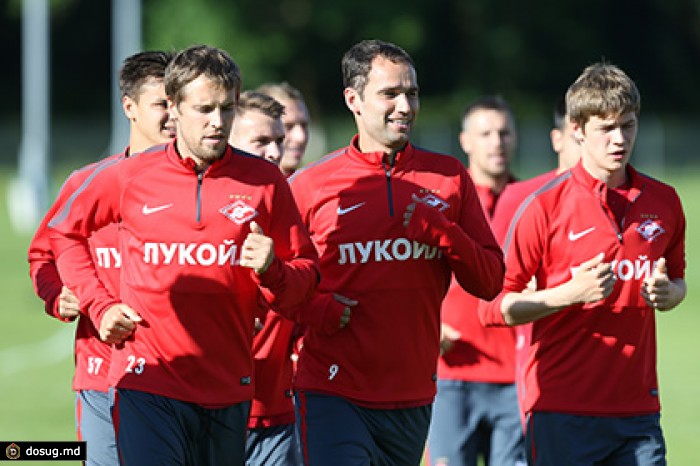 Футболисты «Спартака» поработают на заправке