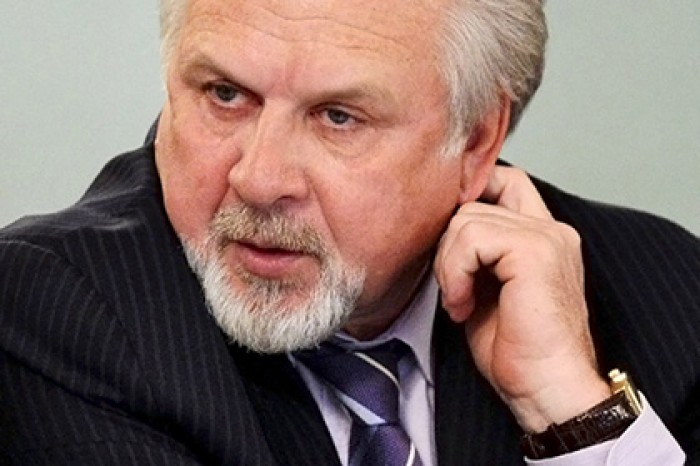 Главред МК назвал Киселева недоумком и пригрозил ему судом