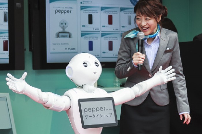 Говорящий робот Pepper принят в японскую среднюю школу