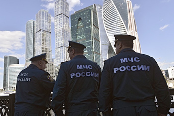 Источник опроверг сообщения о переподчинении МЧС Минобороны