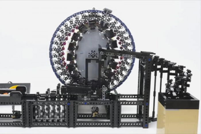 Из LEGO собрали волновую передачу