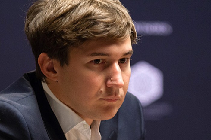 Карякин выразил готовность прыгнуть в бассейн одетым