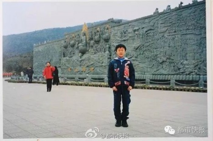 Китаянка случайно обнаружила свою мать на детской фотографии будущего мужа