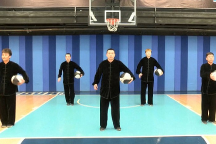 Китайские спортсмены соединили кунг-фу с баскетболом