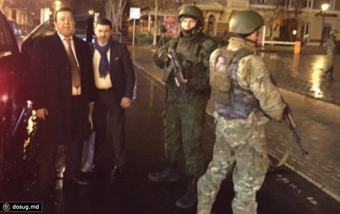 Кобзона в Донецке охраняли 17 спецназовцев