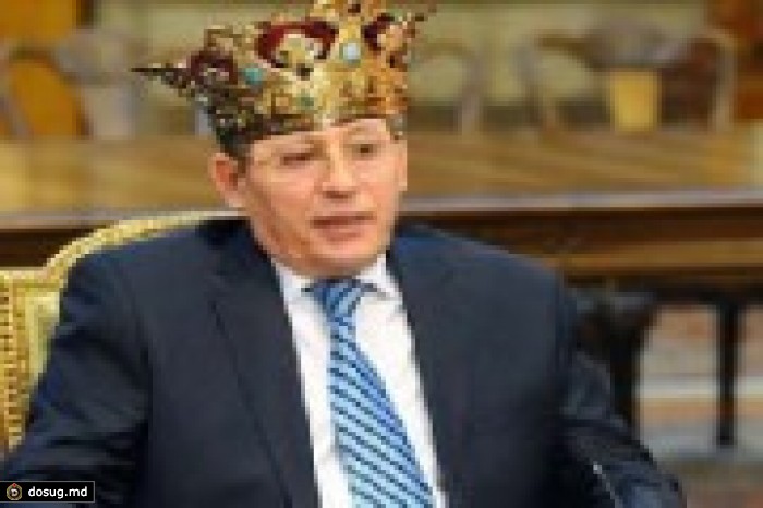 Когда Михай Гимпу слезет с дерева?