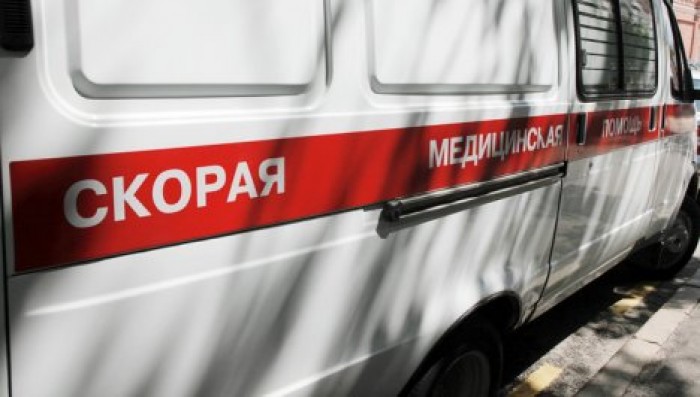 Лихач на Infiniti сбил беременную женщину с детьми в Екатеринбурге