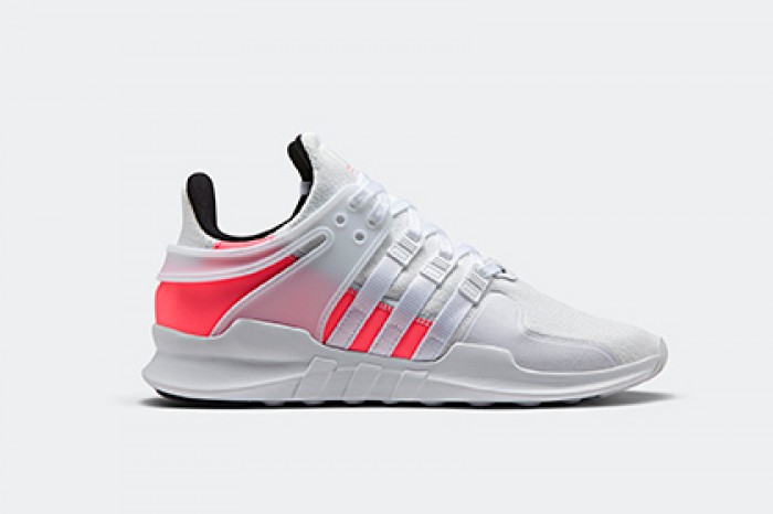 Марка adidas Originals обновила дизайн кроссовок из линейки EQT