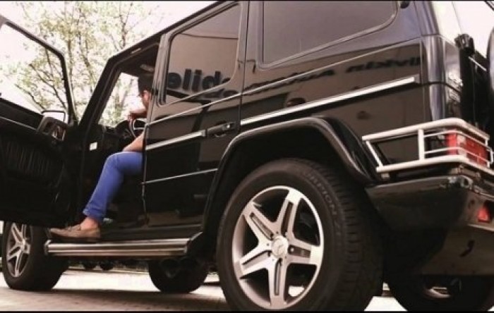 Мажоры на Gelandewagen устроили гонки по тротуарам Москвы