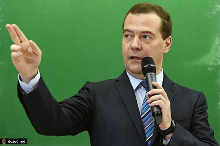 Медведев посоветовал режиссерам реже снимать ремейки