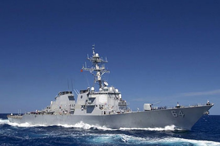 Миноносец США вошел в акваторию Черного моря
