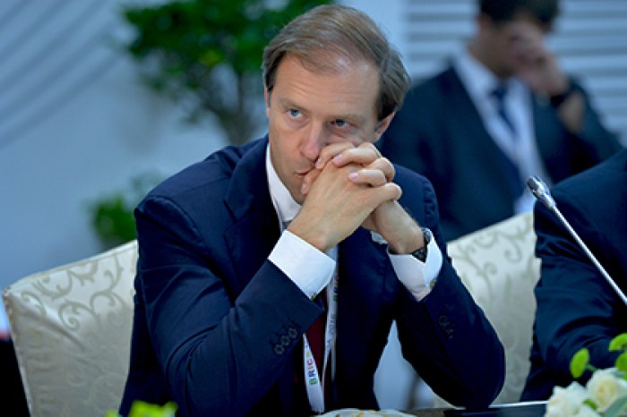 Минпромторг назвал долю контрафактных товаров в России