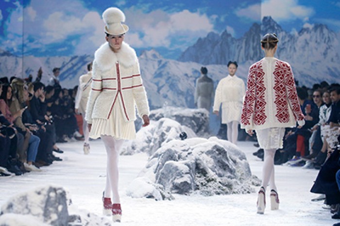 Moncler ужесточил борьбу с подделками
