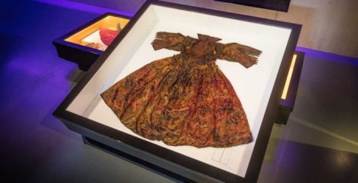 На затонувшем корабле найден гардероб английской фрейлины XVII века