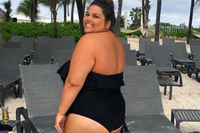 Надевшую бикини plus-size блогера раскритиковали подписчики