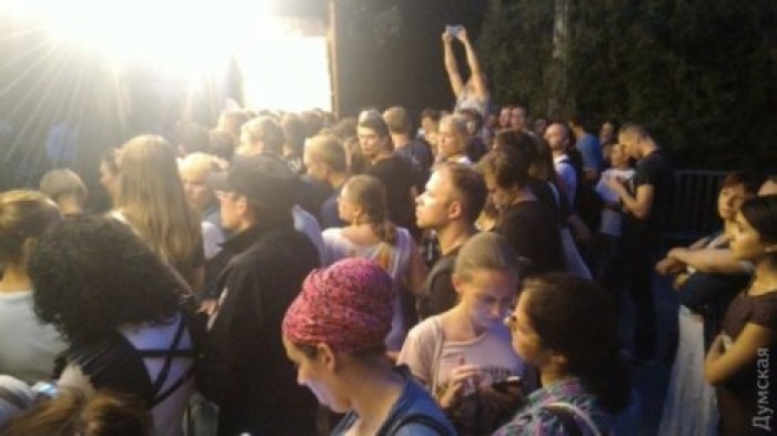 На лекции Макаревича в Одессе возникла давка и потасовка