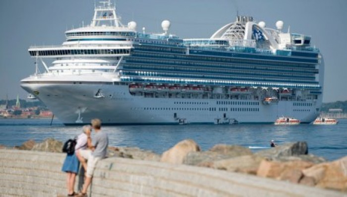 На шикарном круизном лайнере Emerald Princess прогремел взрыв