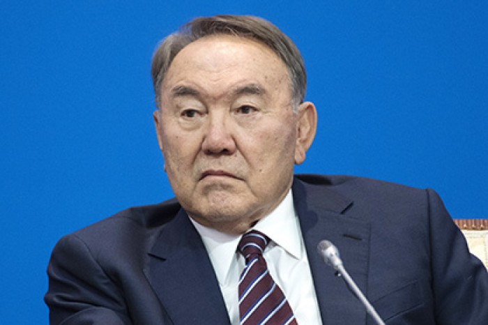 Назарбаев отменил зарубежные визиты из-за болезни
