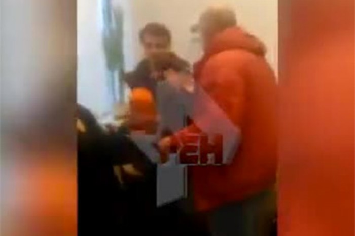 На журналистов РЕН ТВ напали во время съемок в Москве