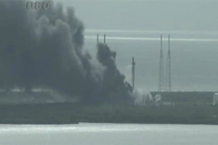 Названа причина взрыва ракеты SpaceX