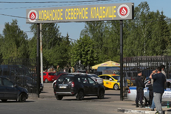 Названы имена двоих фигурантов дела о беспорядках на Хованском кладбище
