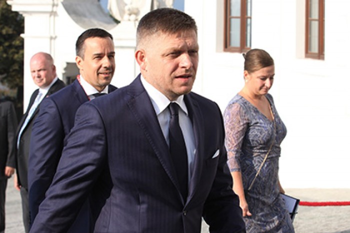 Назвавшего СМИ «грязными проститутками» словацкого премьера призвали к ответу