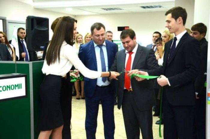 Общая сумма незаконных кредитов, выданных BEM во время руководства Илана Шора