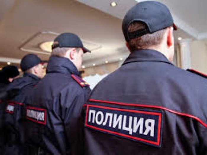 Пассажир российского поезда перевозил гранаты и оружие